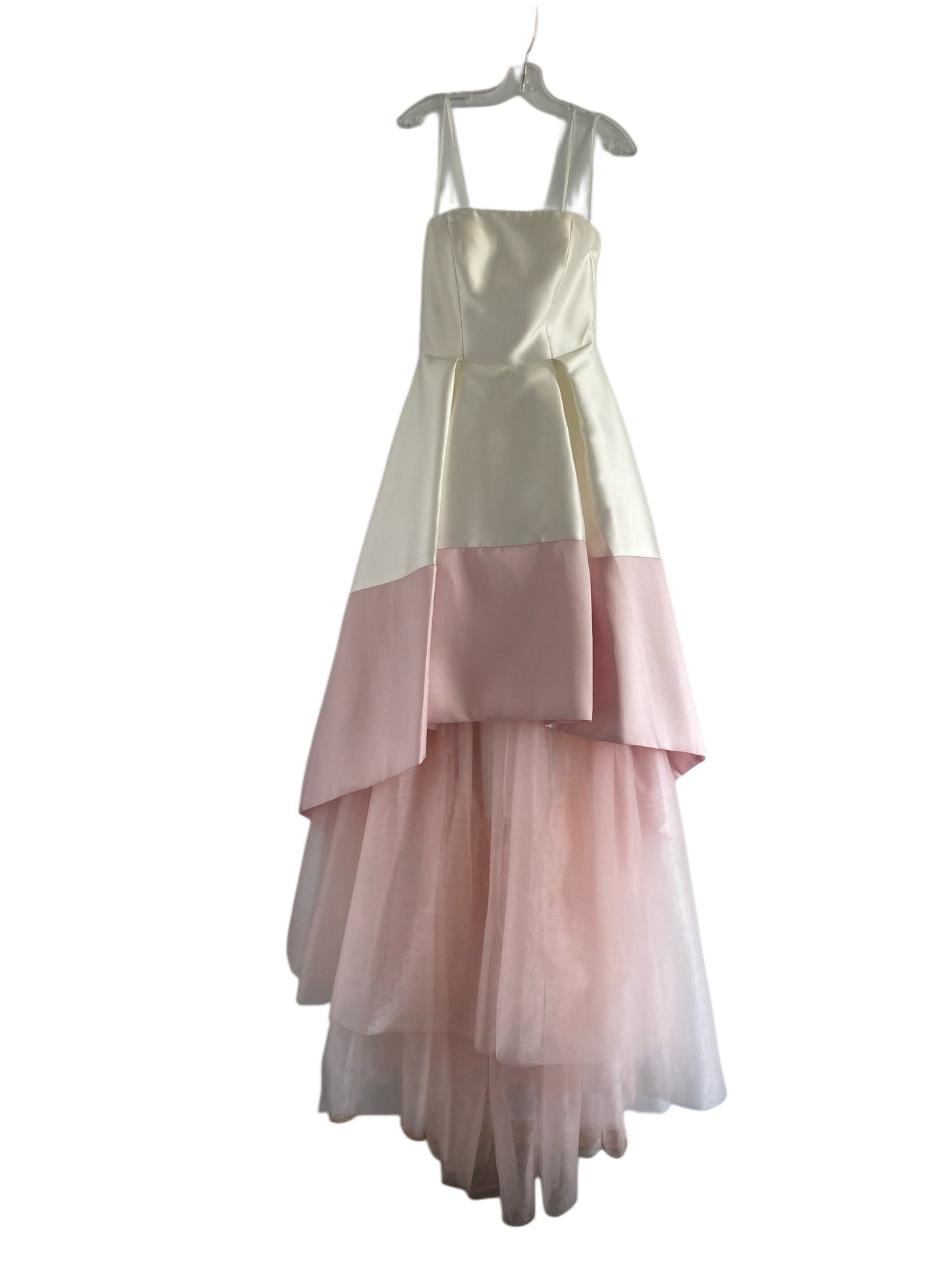 D 40-15 - 8 ans - off white - la sous jupe de tulle peut etre enlevée ou possibilité d’ajouter une crinoline en dessous
