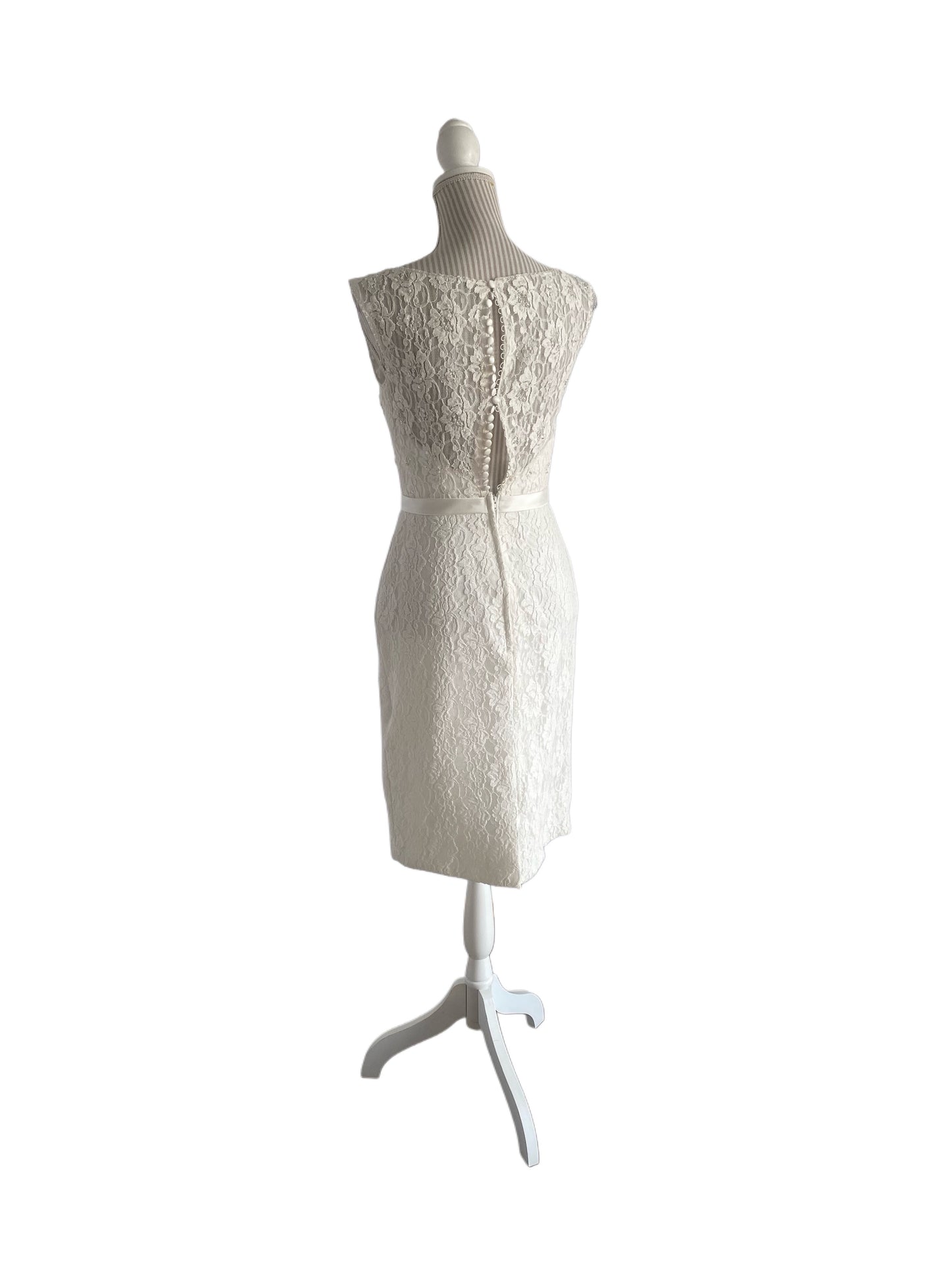 Robe courte dentelle - 8 ans -