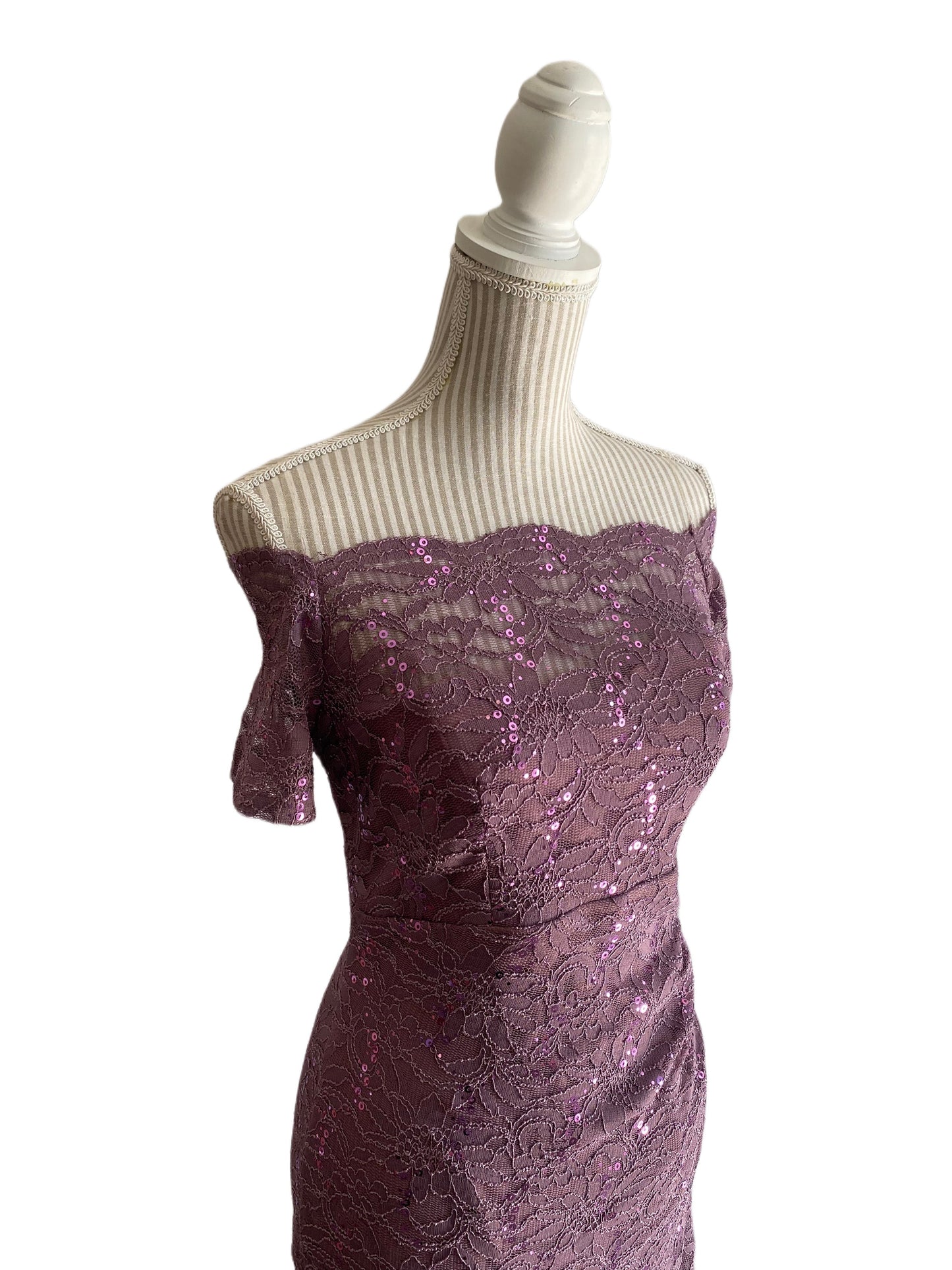 Robe courte de dentelle - medium - mauve