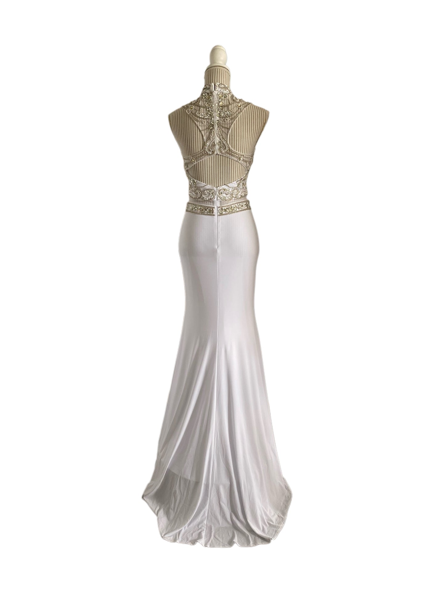 700-505 - white - small ( petit small ) fait un petit 4 ans