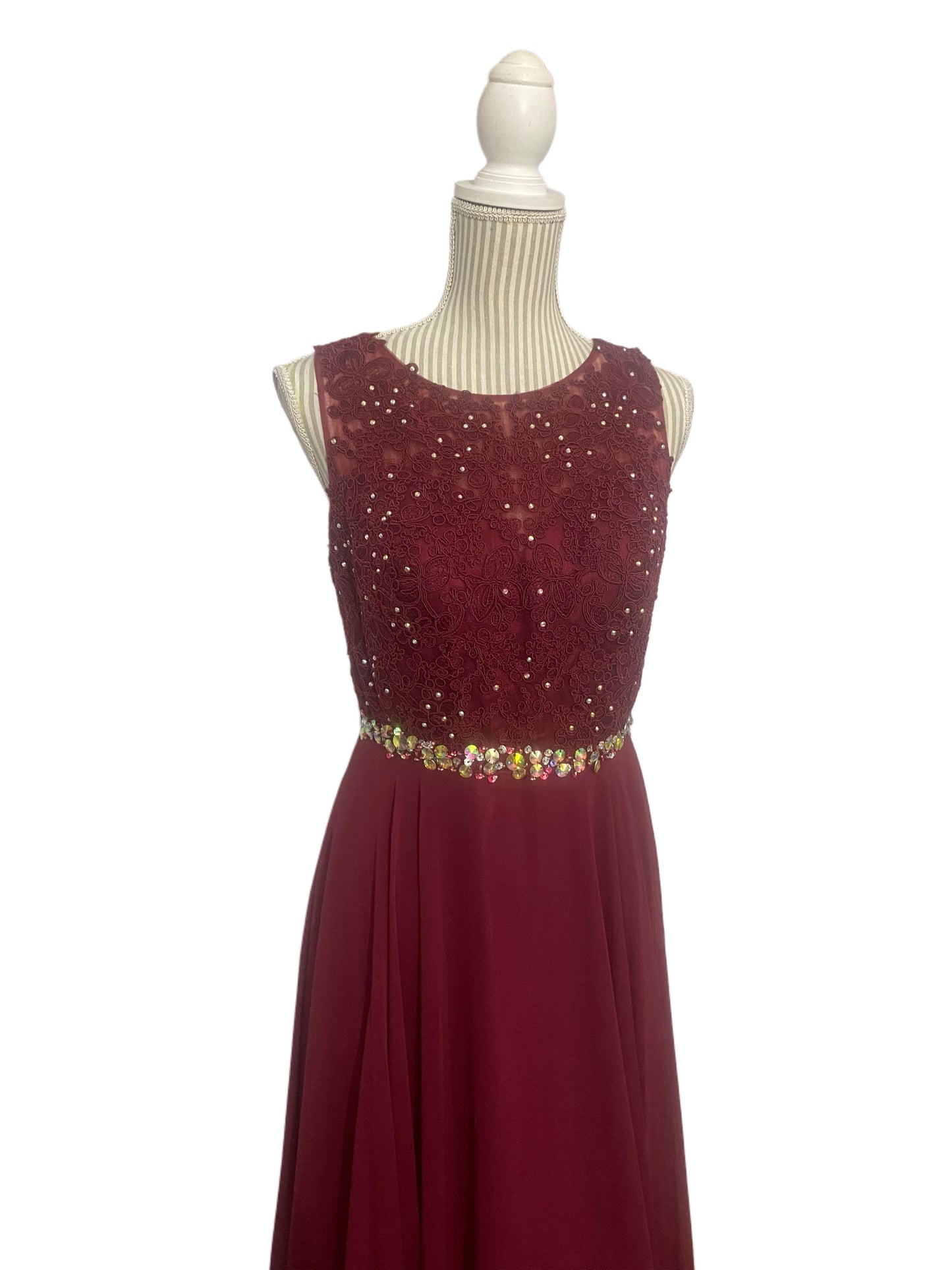 570008 - medium - burgundy