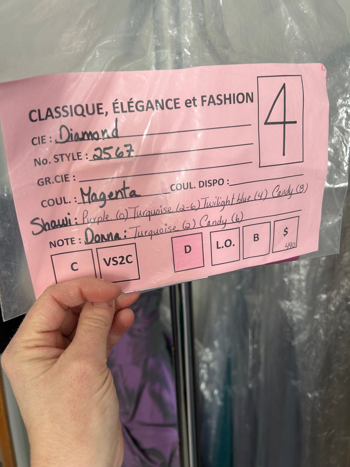 *** 2567 - Diamond - magenta - 4 ans