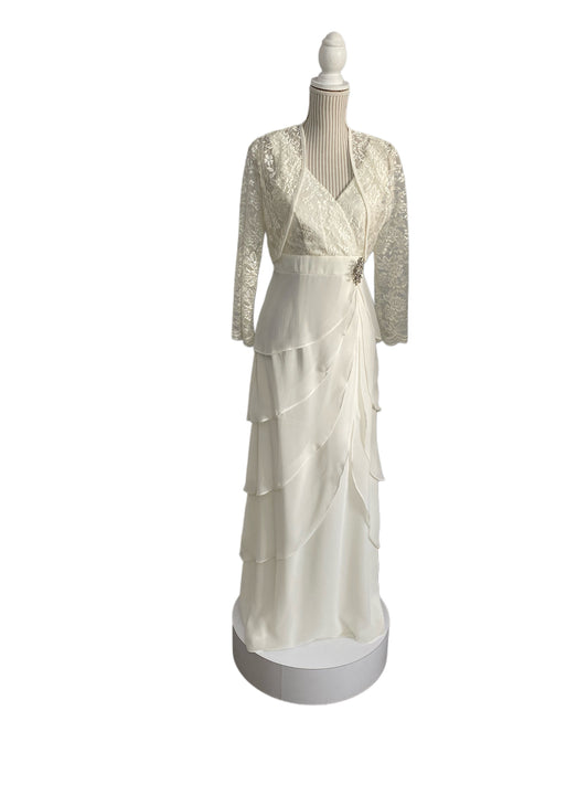 Mariage civil - 394-404- small - off white - robe et bolero - la broche pourrait etre legerement differente