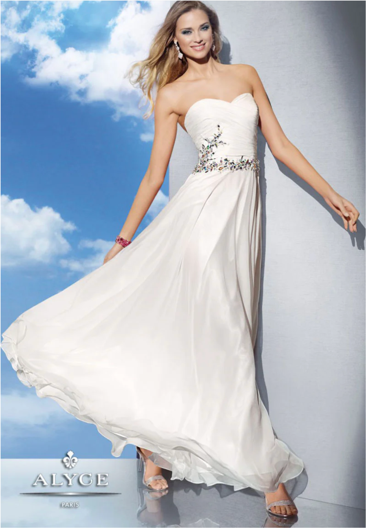 350-551 - Robe destination - off white et crystaux - 0 ans